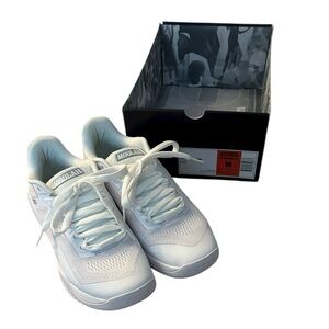 Moolah Neovolt Low Basketball Sneakers